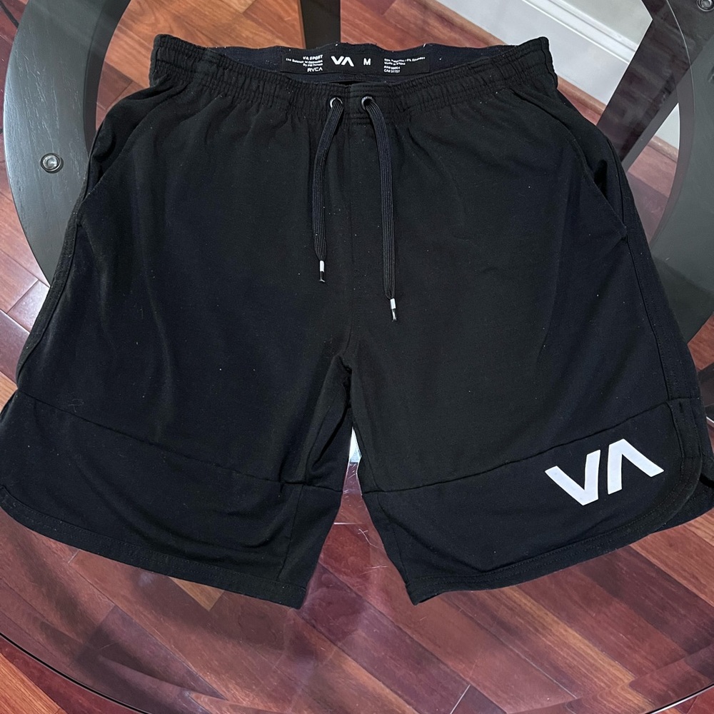 RVCA training shorts ***clean / great shape